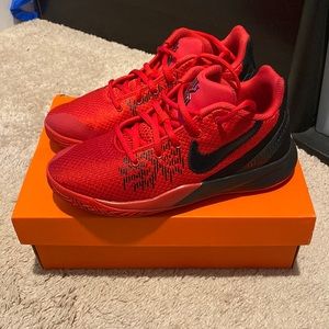 Kyrie Flytrap II